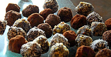 CHOCOLATE TRUFFLES