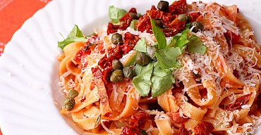 TAGLIATELLE VESUVIO